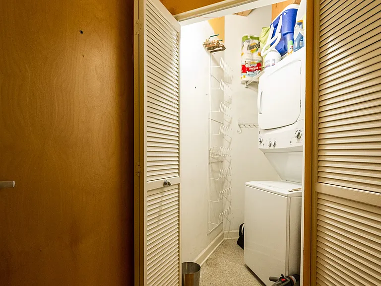 1330 W Monroe St #204 — Photo 39