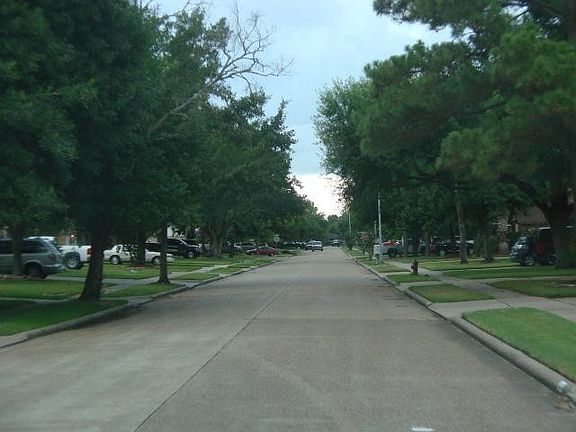 3rd image of 417 Forest Hills Dr