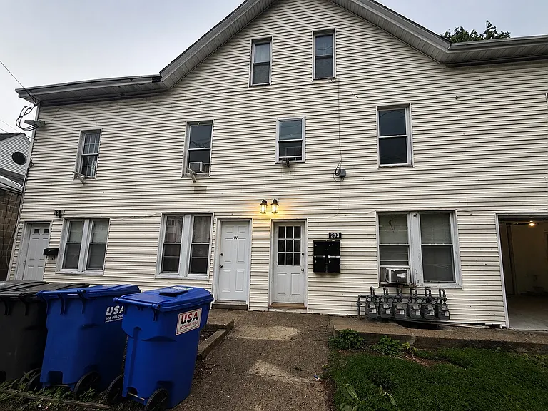 291 E Main St #2E — Photo 12