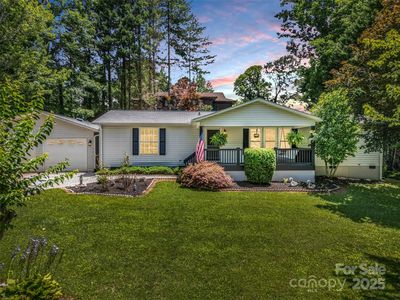 1040 Mountain View St, Hendersonville, NC, 28739
