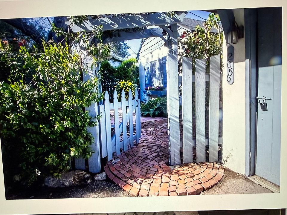 1st image of 12056 Laurel Terrace Dr