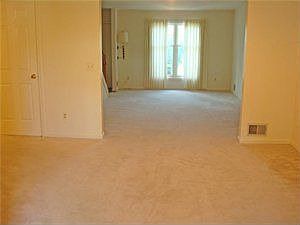 3rd image of 16 Hamlin Dr