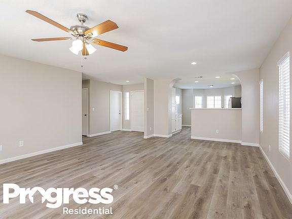 3rd image of 3031 W Hammer Ln
