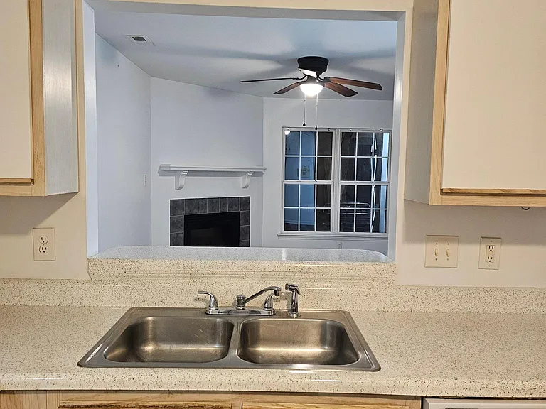 211 Mesa Ln — Photo 25