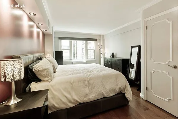 Sold by Sotheby's International Realty | media 25