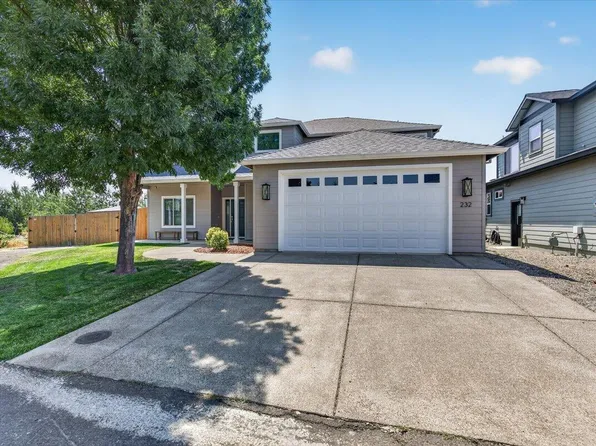 232 Willow Springs Dr, Talent, OR 97540