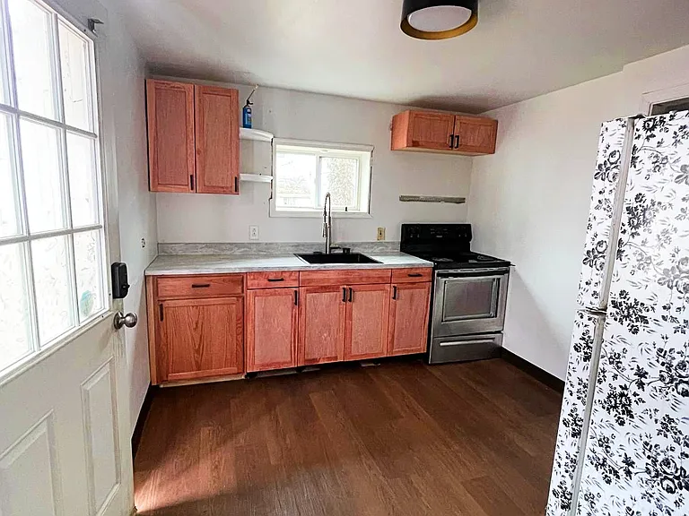 772 N Penn Ave — Photo 3