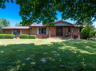 4484 Titchenal Rd, Brighton, IL 62012