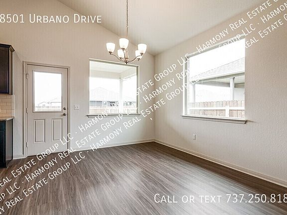 5th image of 18501 Urbano Dr