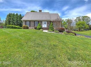 4833 S Wind Dr, Kingsport, TN 37664