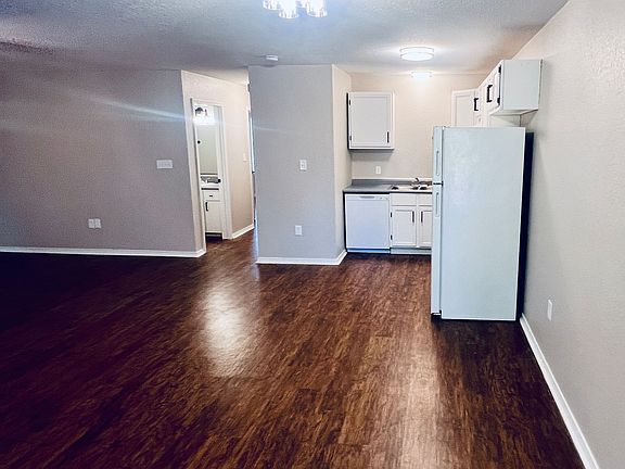 3rd image of 519 S 11th St APT 10