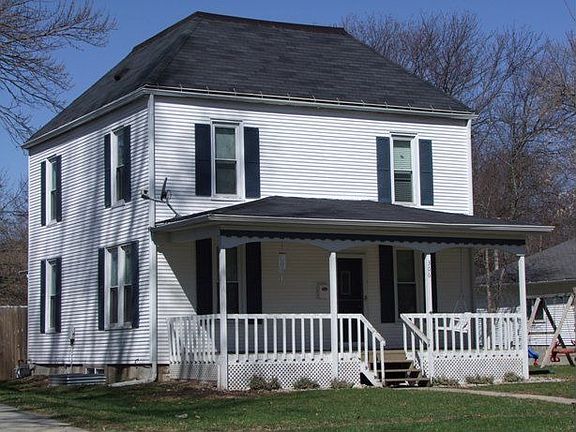 4th image of 306 Peterson St