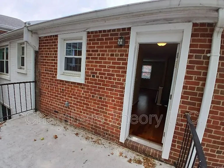 2501D S Walter Reed Dr #D — Photo 11