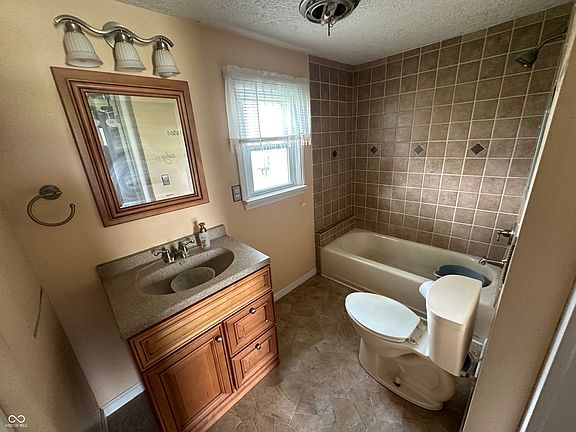 5th image of 13460 N County Road 750 W