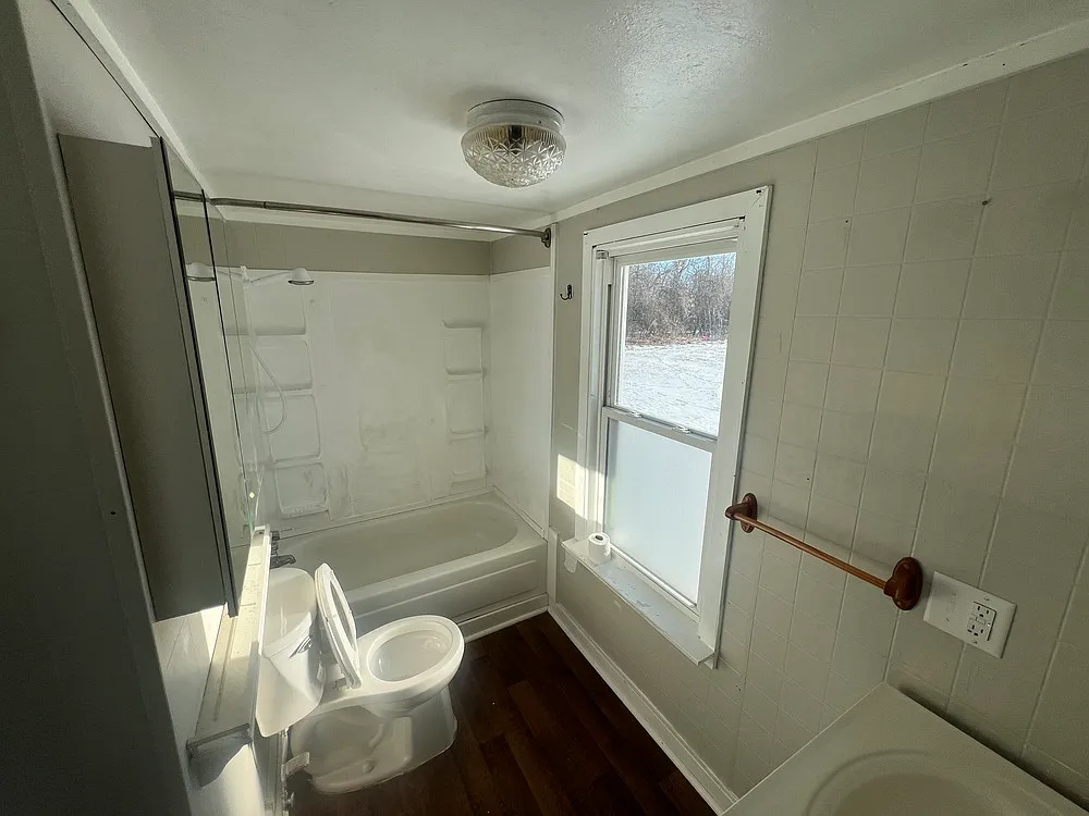 1725 Oak St photo 1