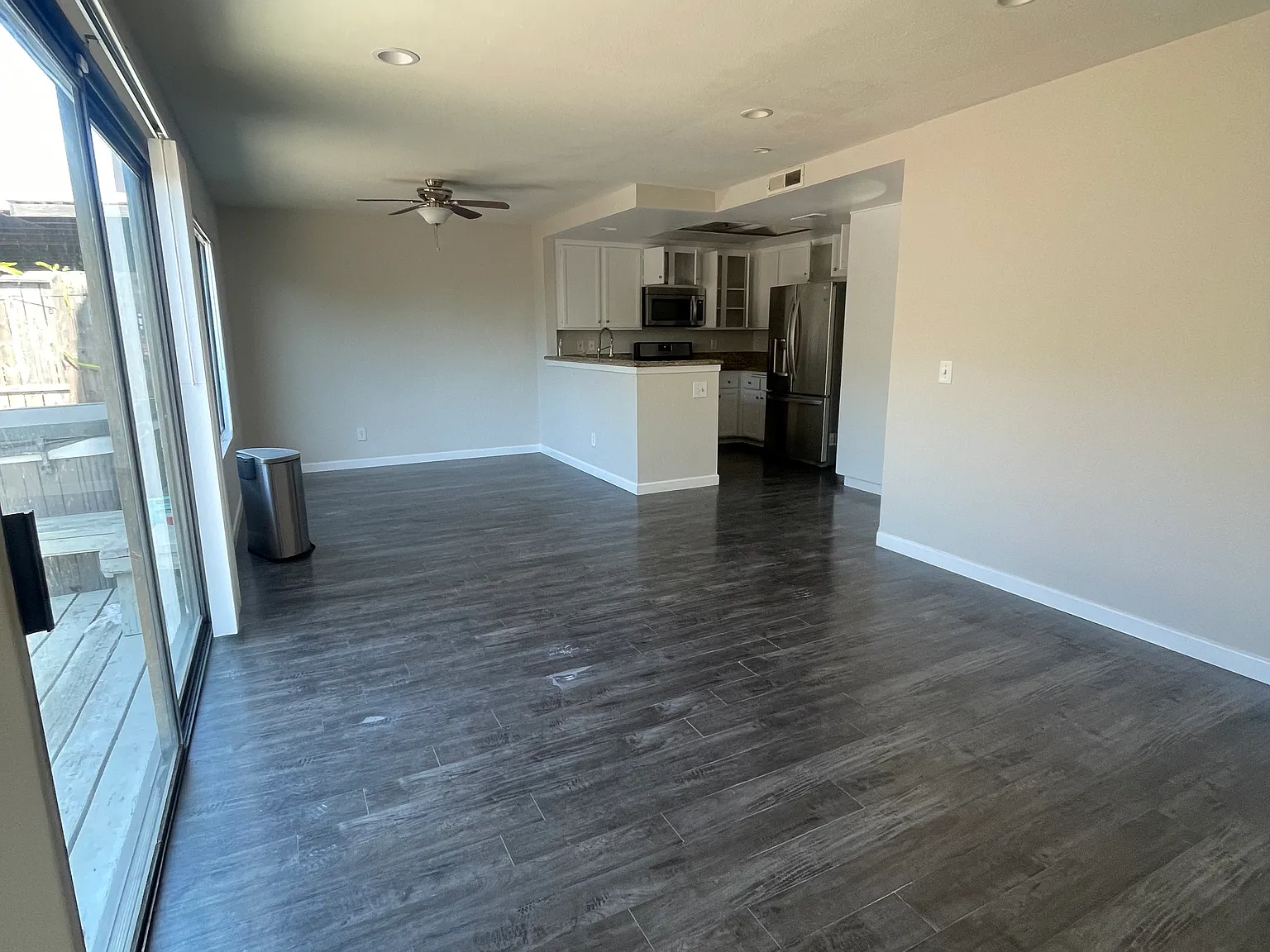 3 bed, 2.5 bath, 1461 sqft, $4,295 — Photo 4