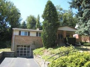 316 Ridgeview Dr, Braddock, PA 15104