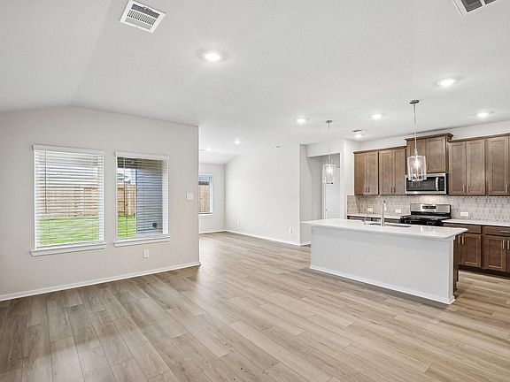 4th image of 5232 Redbud Valley Dr