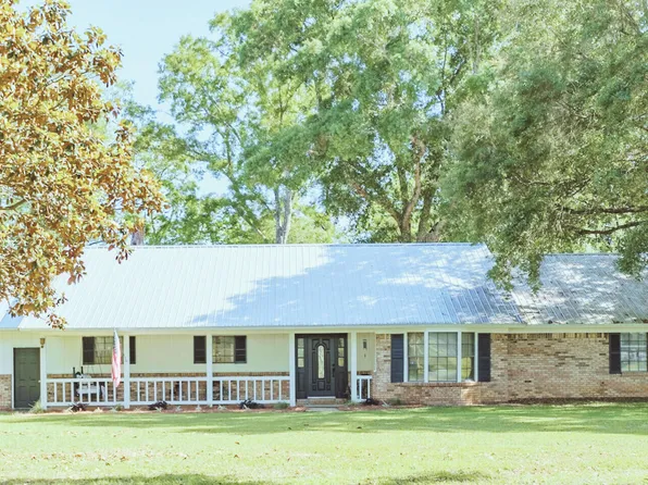 8008 Tanner Williams Rd, Moss Point, MS 39452