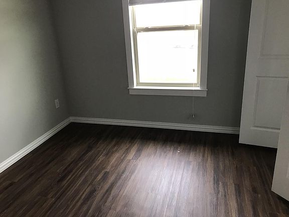 4th image of 4913 Sanger Circle Dr