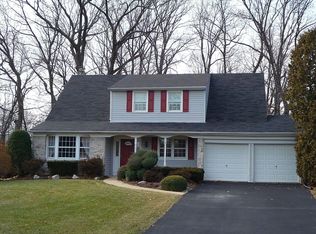 42 Cameron Dr, Holland, PA 18966