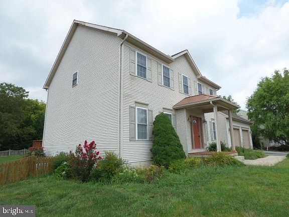 2nd image of 13302 Newport Ct