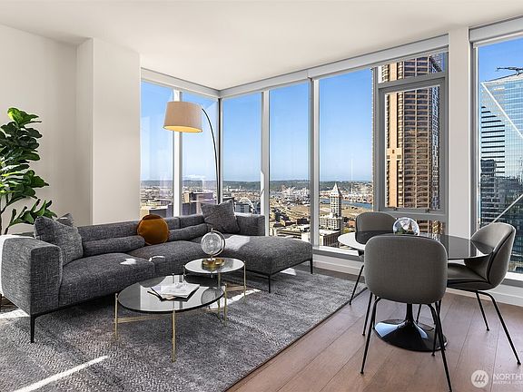 3rd image of 800 Columbia Street #1711