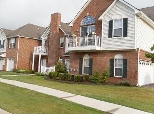 542 Olde English Cir, Howell, MI 48855