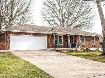 11904 E 55th St, Kansas City, MO, 64133