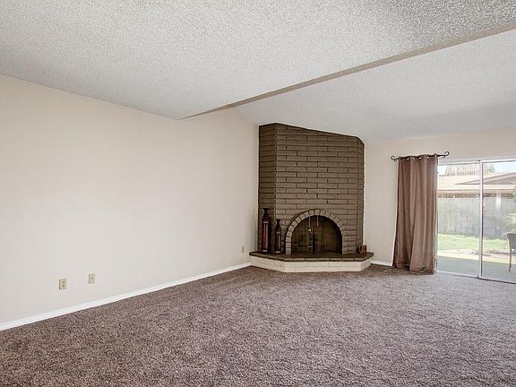 5th image of 1101 E Orangewood Ave
