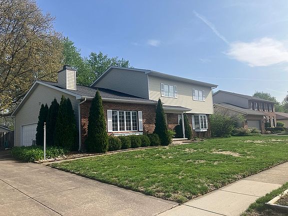 2nd image of 2525 Wydown Ave