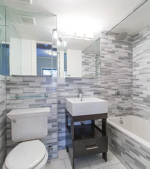 334 E 6th St #7 — Photo 4