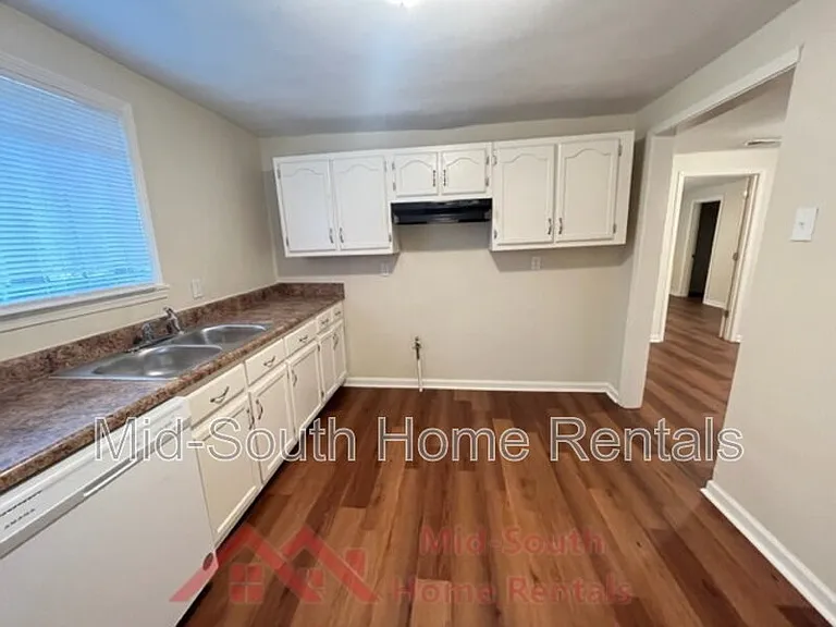 858 Eyers Rd — Photo 9