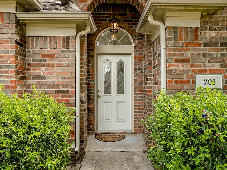206 Meredith Ct — Photo 24
