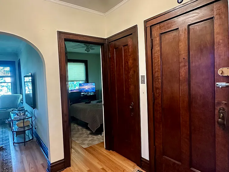 foyer w/ mud closet