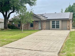 303 Rio Hondo St, Sulphur, LA 70663