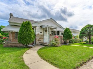 5747 Emerson St, Morton Grove, IL 60053
