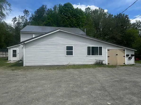 335 S Main St APT 2, Lisbon, NH 03585