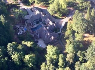 13701 Goodall Rd, Lake Oswego, OR 97034