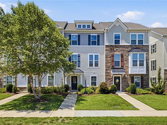 2nd image of 404 Spring Hill Pl