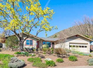 1430 NE Grable Dr, Grants Pass, OR 97526