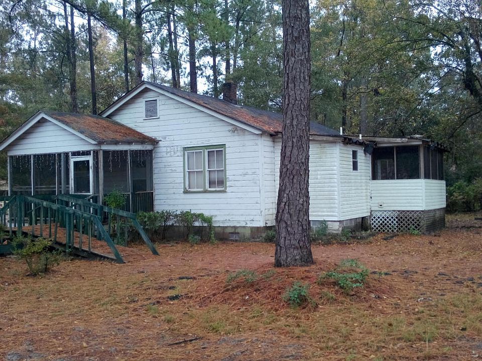 2nd image of 200 Foster St