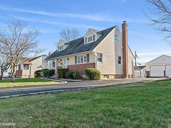 2nd image of 3740 Ferndale Dr