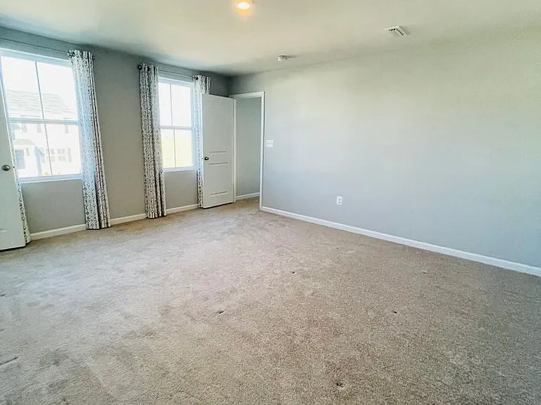 2065 Tailor Dr — Photo 17