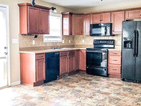 4th image of 510 Oakmont Dr