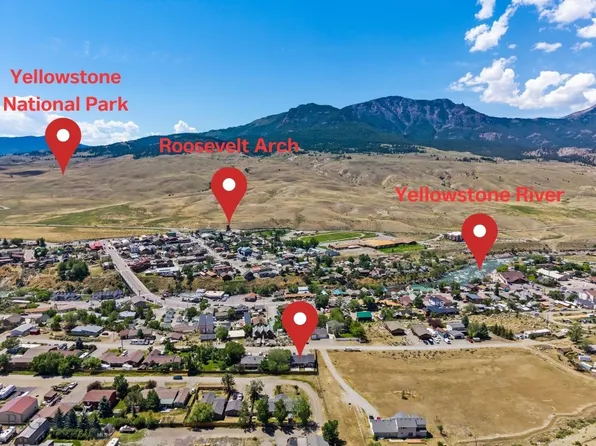 14 Peters Ln, Gardiner, MT 59030