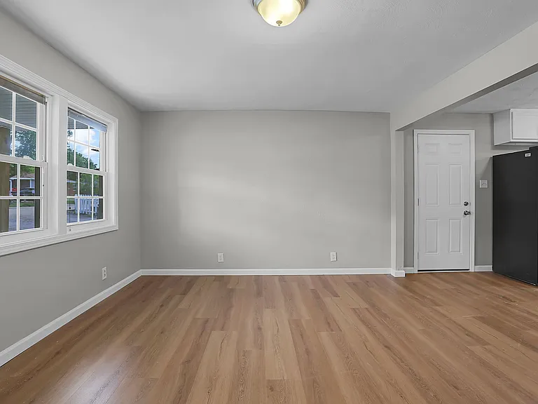 531 Donna Dr — Photo 5