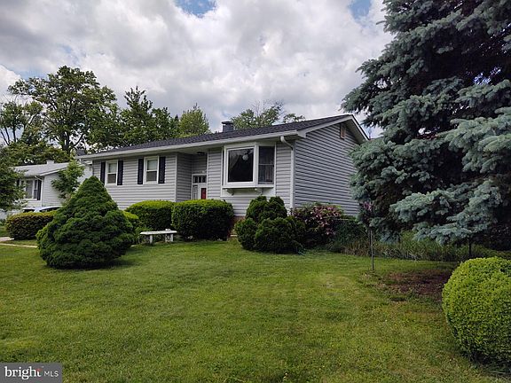 4th image of 13520 Vandalia Dr
