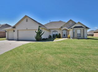13809 Robinson Ct, Oklahoma City, OK 73170