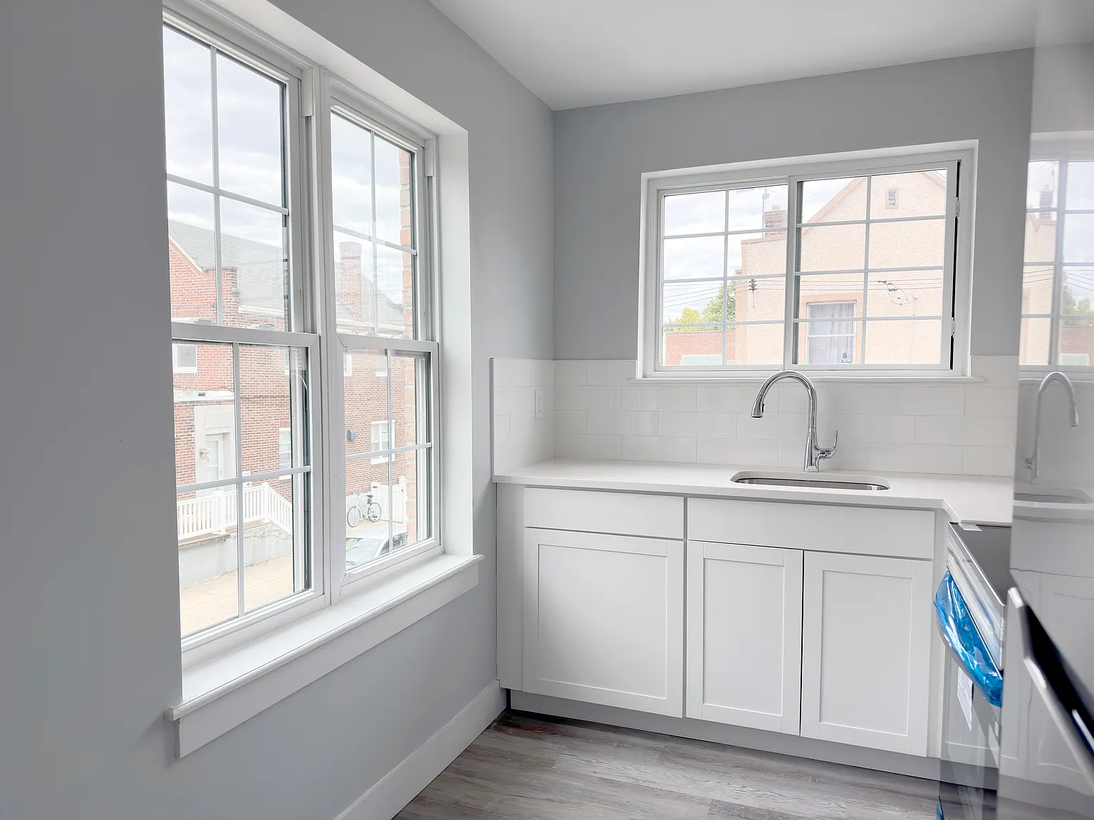 2809 S Warnock St — Photo 2